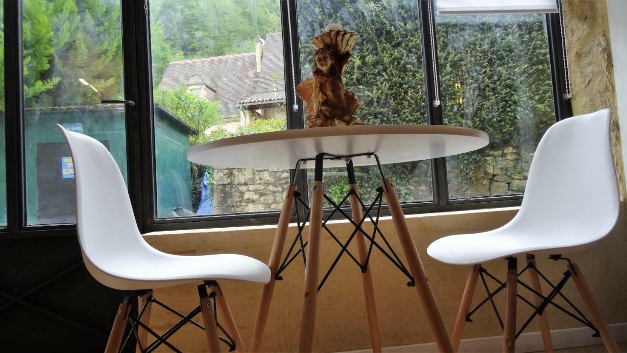 Chambre Du Sabotier - Studio Troglodytique - A 100 M Baignade En Riviere - Location De Canoe - Circuits Cyclo - Aire De Pique-Nique - 3 Restaurants Castelnaud-la-Chapelle Eksteriør bilde